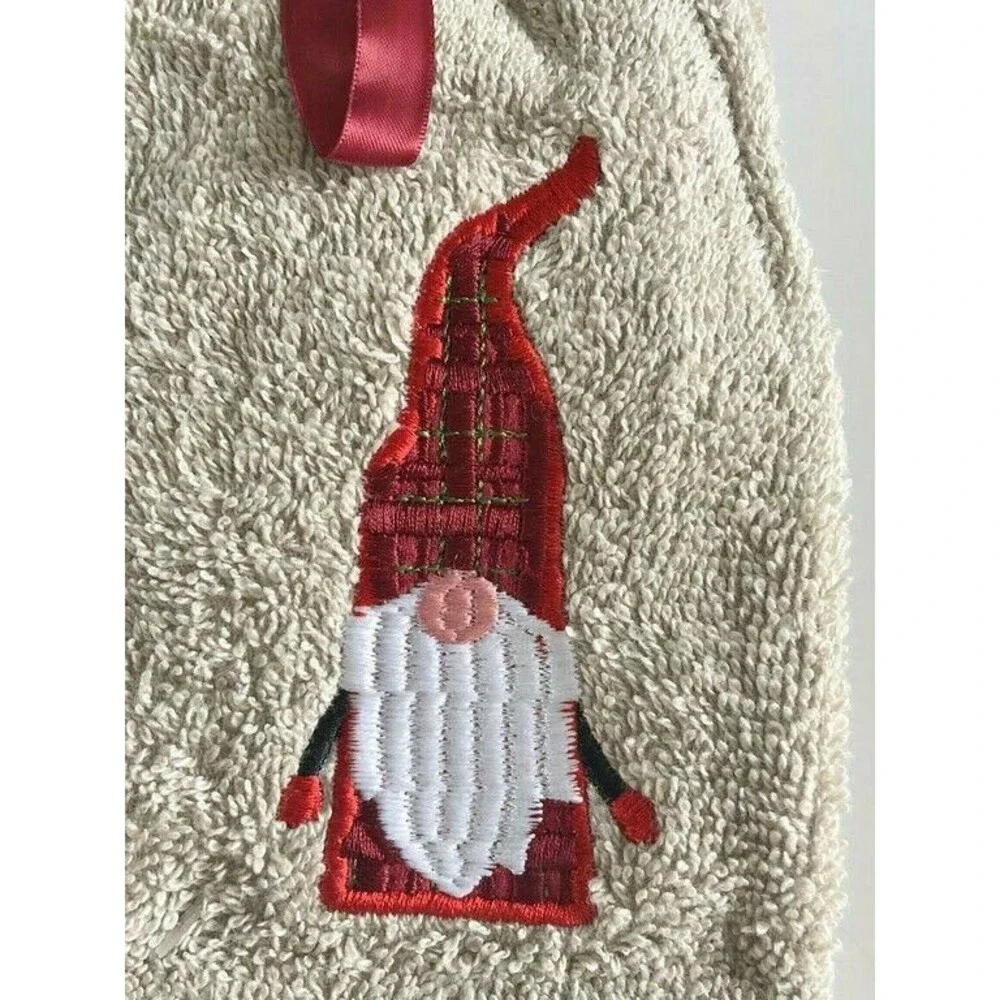 Avanti Christmas Gnome Fingertip Towels Beige Embroidered Holiday Set Of 2